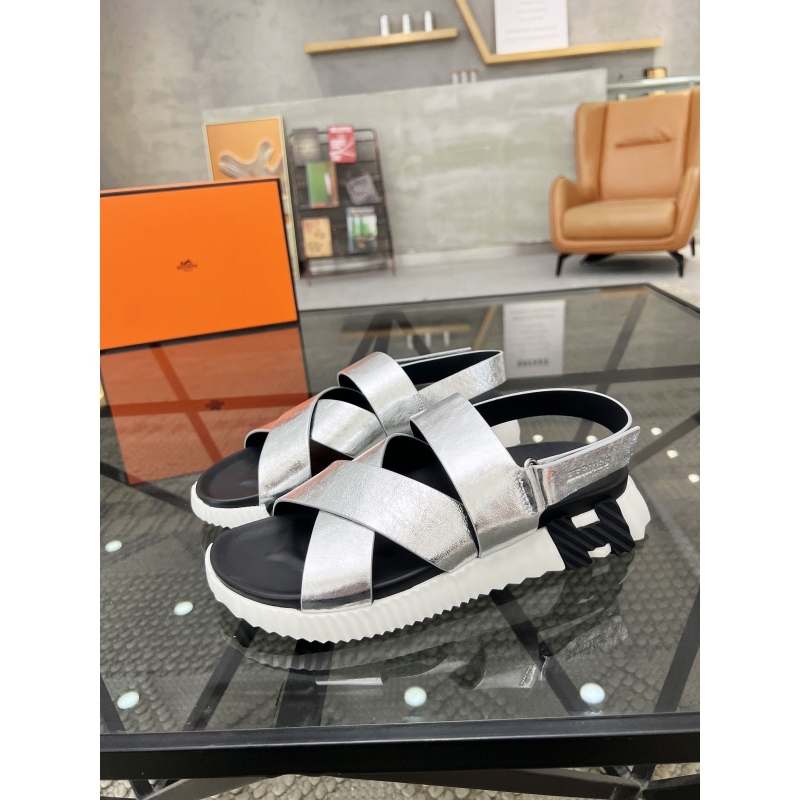 H**mes sandals